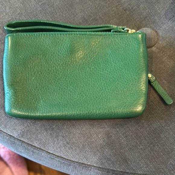 Kate Spade Emerald Green Wristlet - Picture 2 of 4